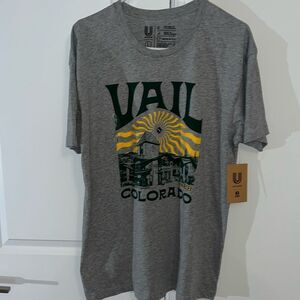 New Uscape Gray Planet Vail Colorado T-Shirt Adventure Awaits Est. 1962 CO